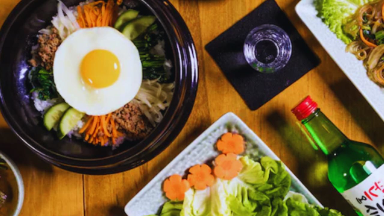 8 Sizzling and Delicious Korean Noodles