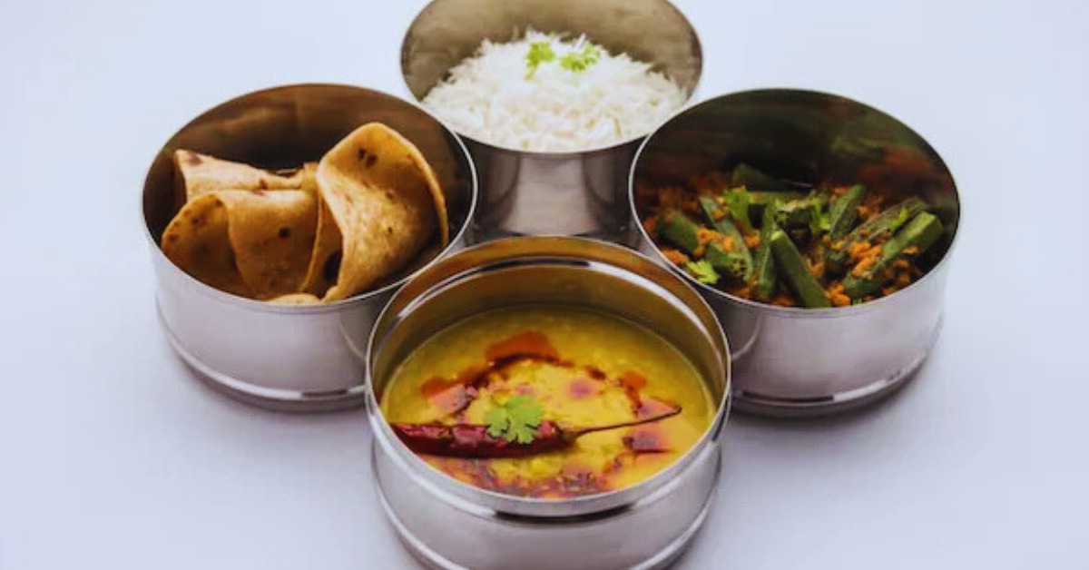 5 Foolproof Hacks To Keep Your Lunchbox Spill-Free In Your Office Bag